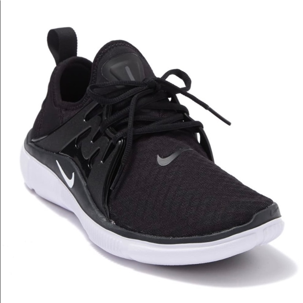 Nike Women’s Acalme Sneaker, Size 8.5, NWT